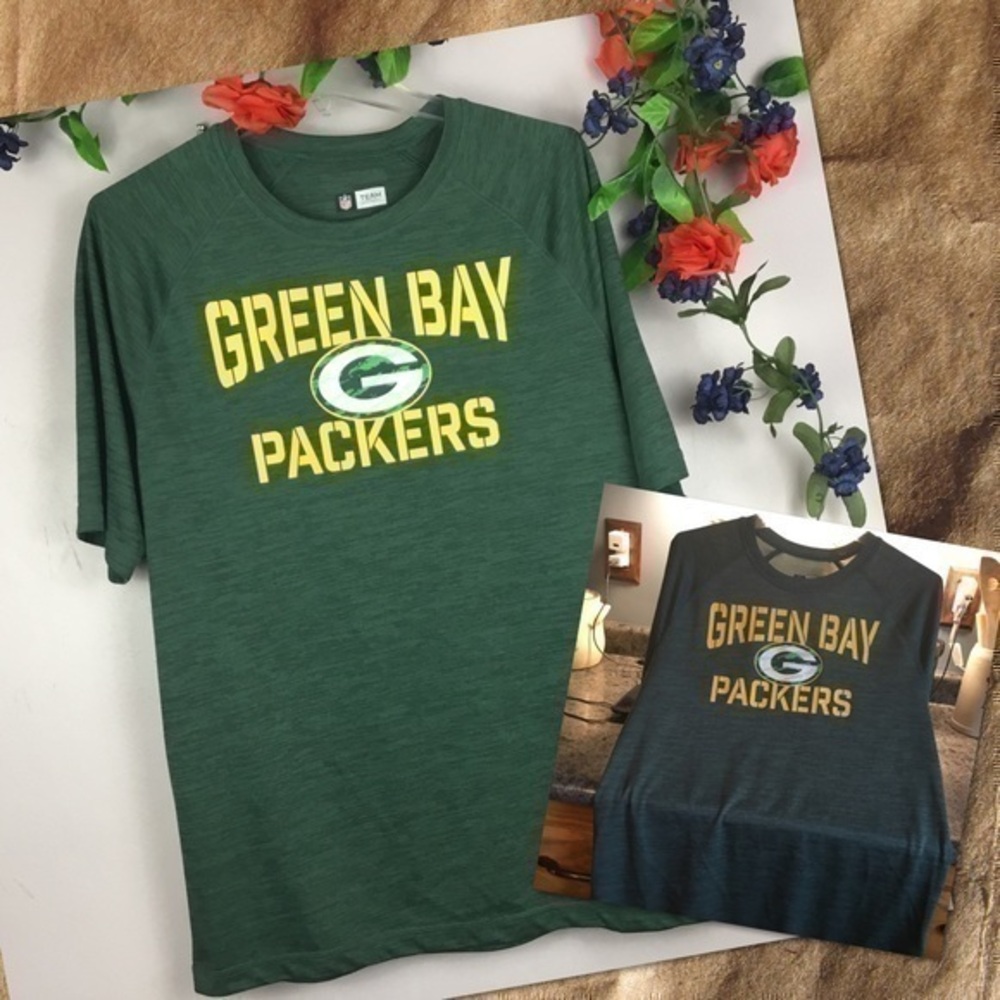 Like New 2021 Official NFL Green Bay Packer Football Graphic Tee T-Shirt Large